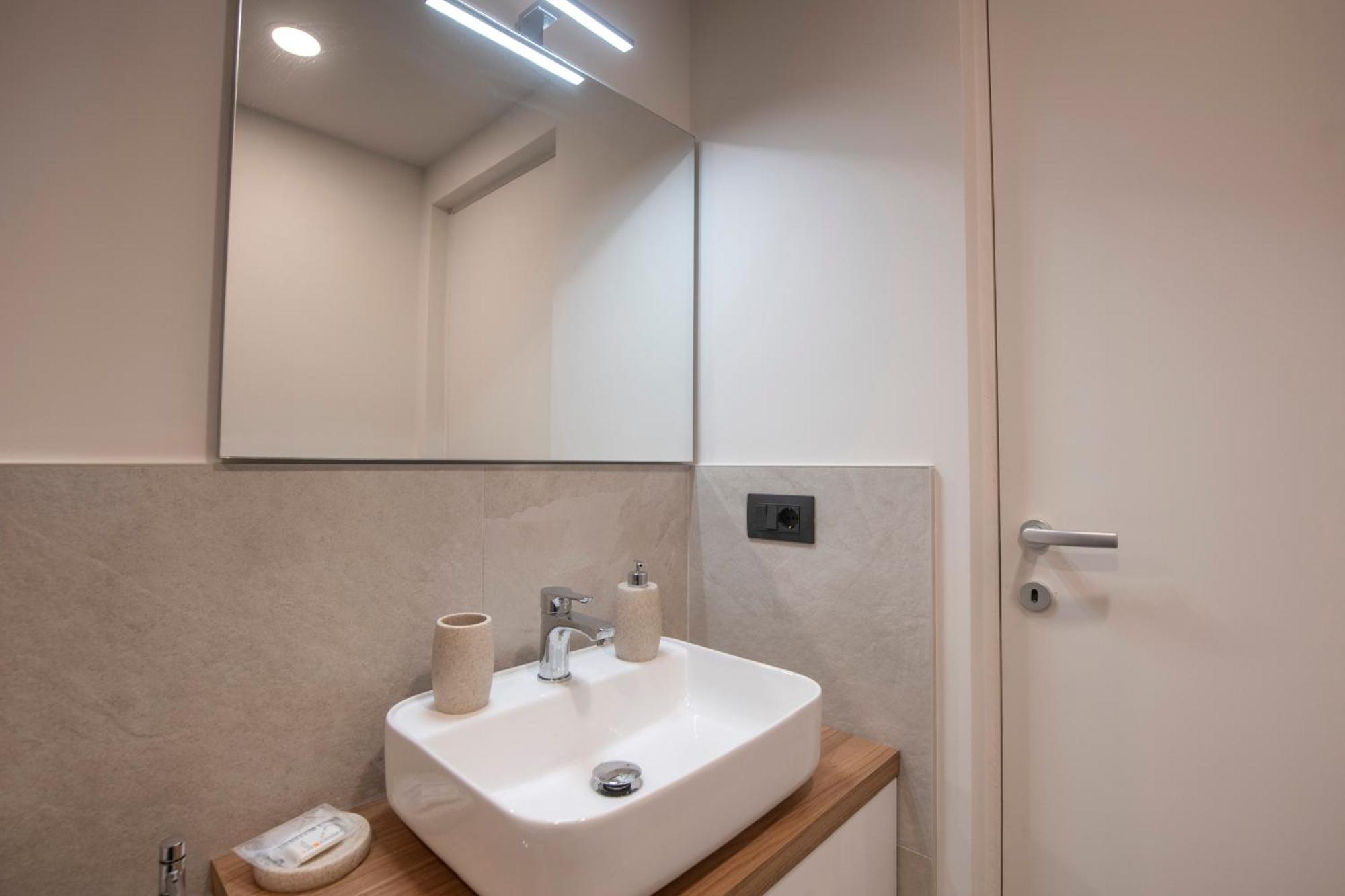 258 - The Loft In Largo Zecca - Luxury Nel Cuore Di Genova Eksteriør billede