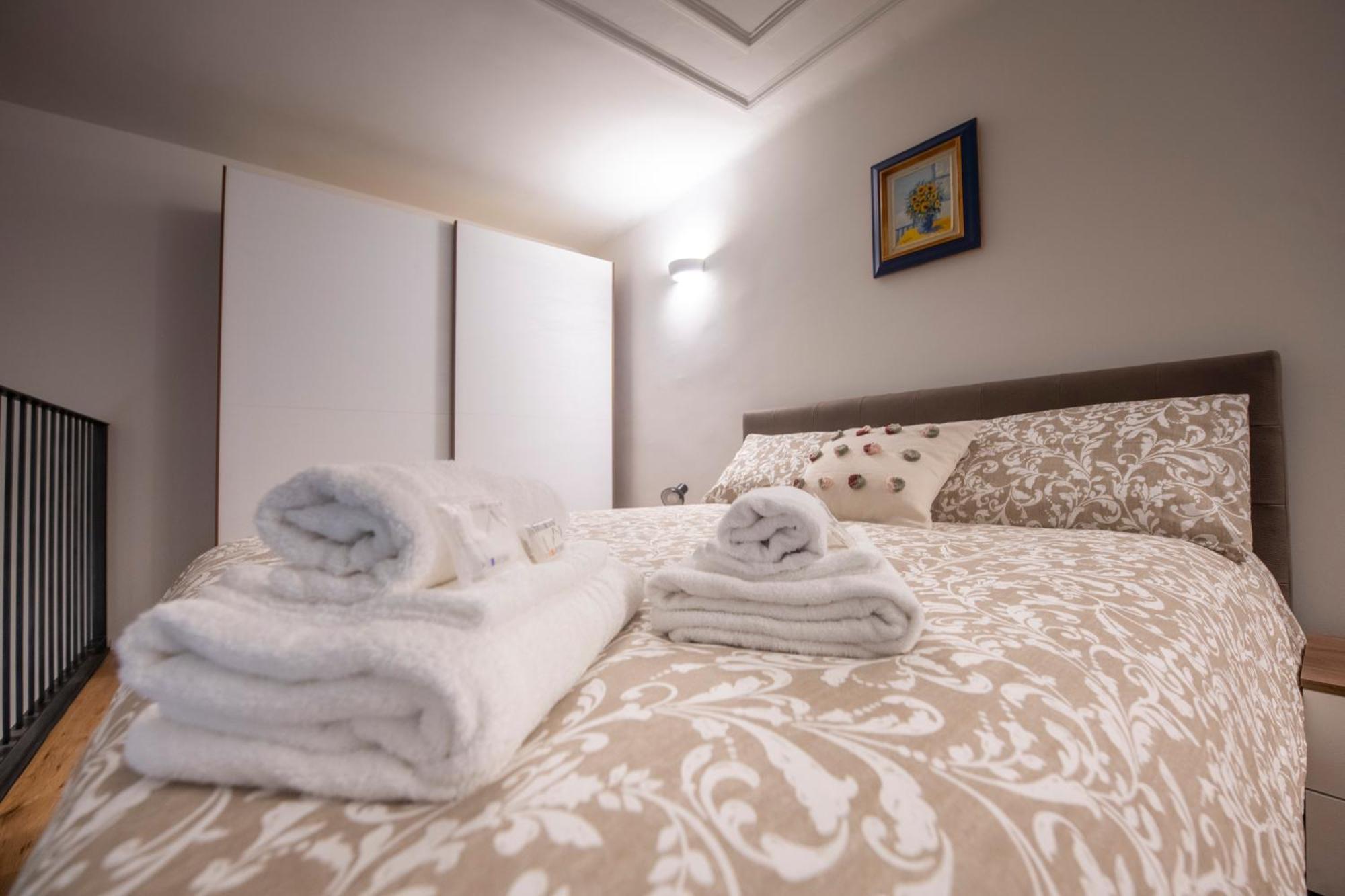 258 - The Loft In Largo Zecca - Luxury Nel Cuore Di Genova Eksteriør billede