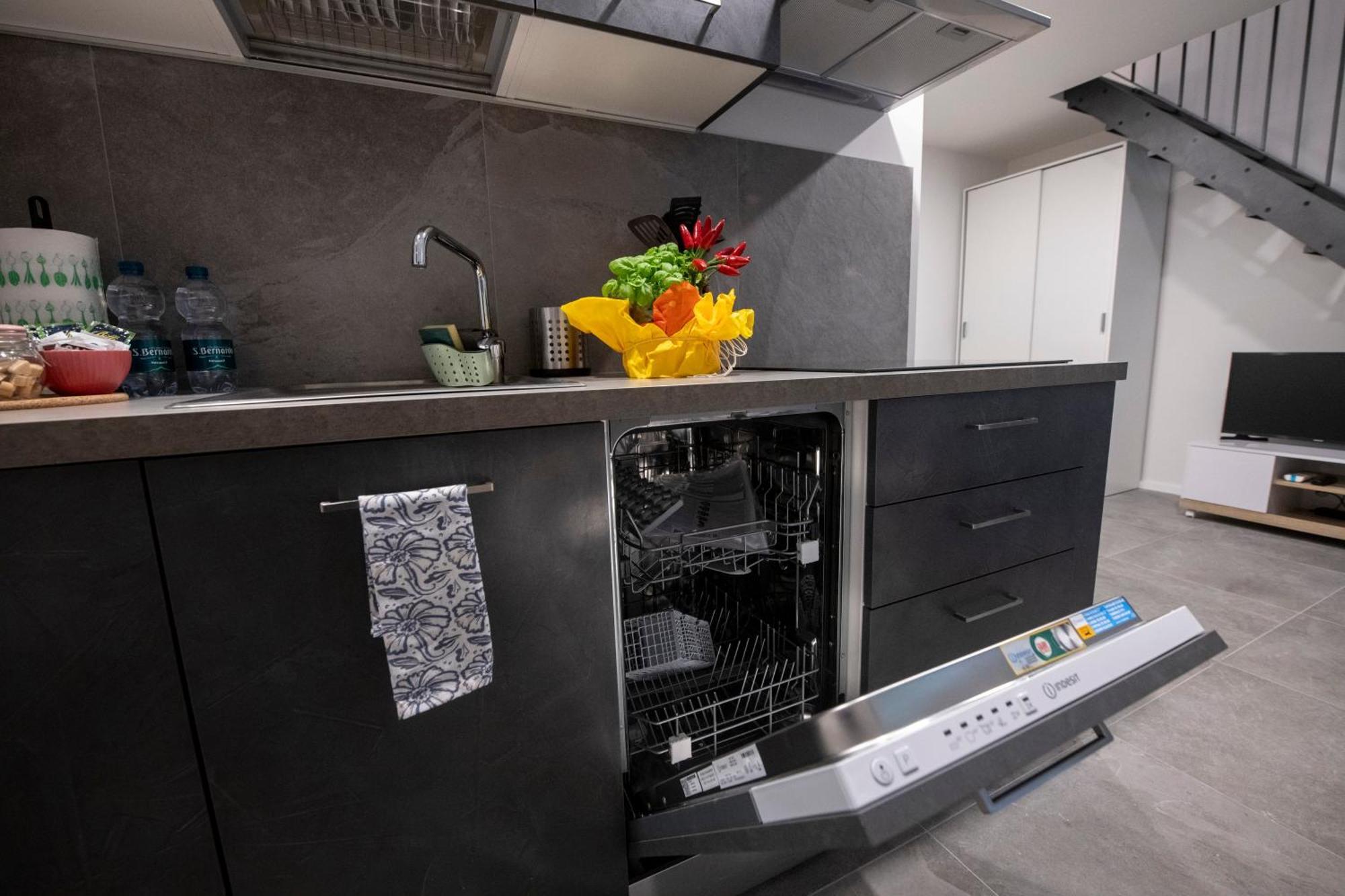 258 - The Loft In Largo Zecca - Luxury Nel Cuore Di Genova Eksteriør billede
